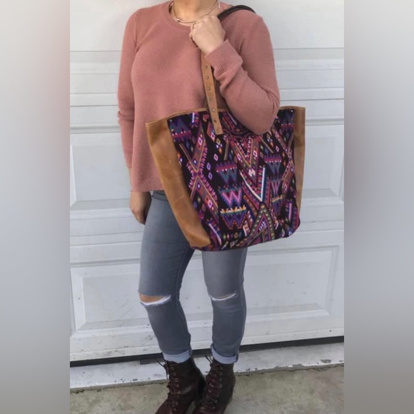 DC Guatemala Victoria Tote - Picture 1 of 3